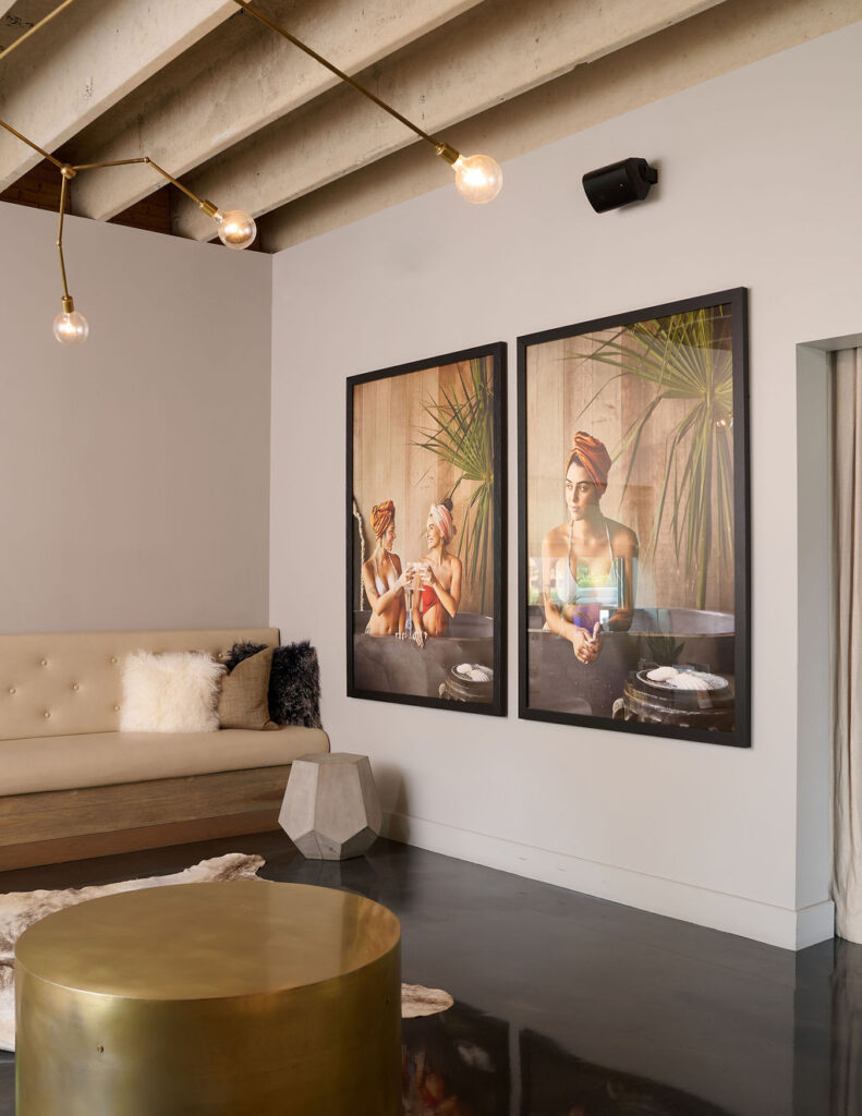Halo Laser 5 Capizzi MD welcoming lobby with modern, comfortable seating — a relaxing space where patients can explore financing and payment options for their treatments.